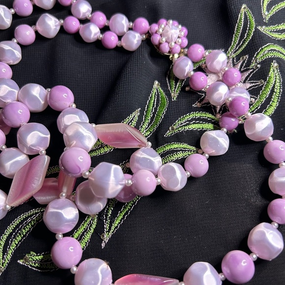 VTG MCM Double strand Choker and clip earring set. Beautiful beads!! - Picture 8 of 11